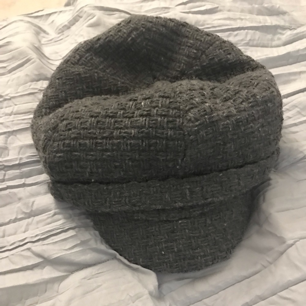 Grey hat